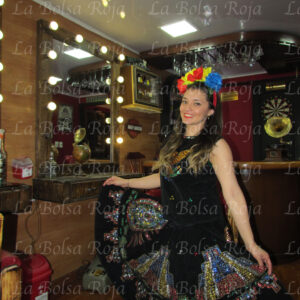 Catrina vestido negro con brillantes